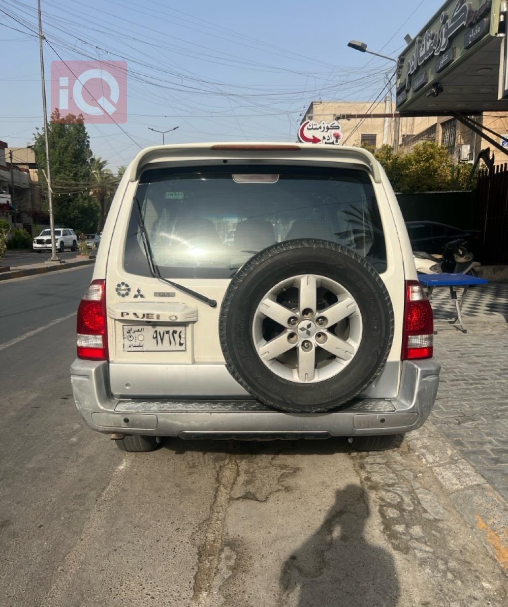 ميتسوبيشي باجيرو